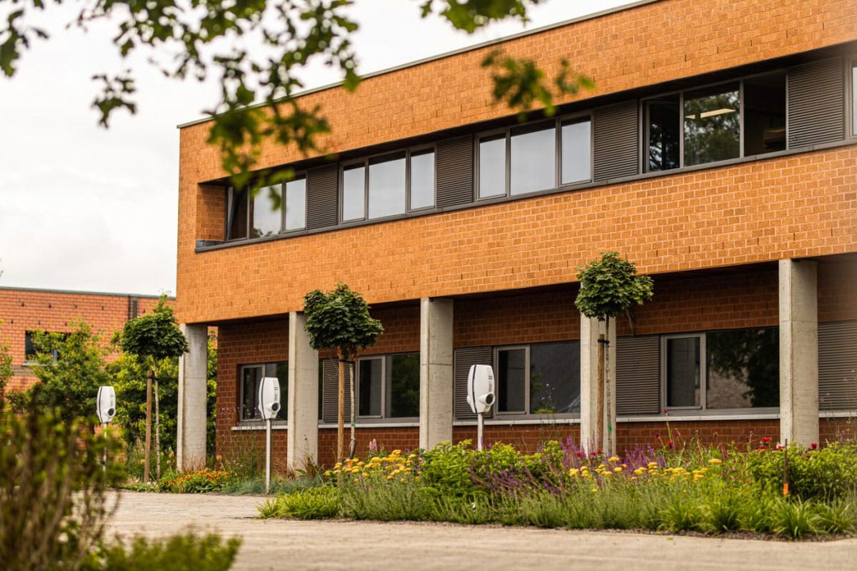 Raco frontage
